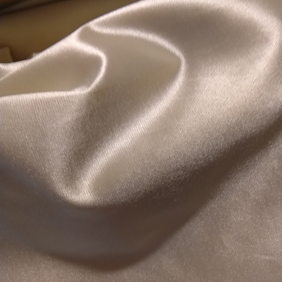 Vintage Satin Queen bed sheets set (new old stock) - Picture 4 of 4